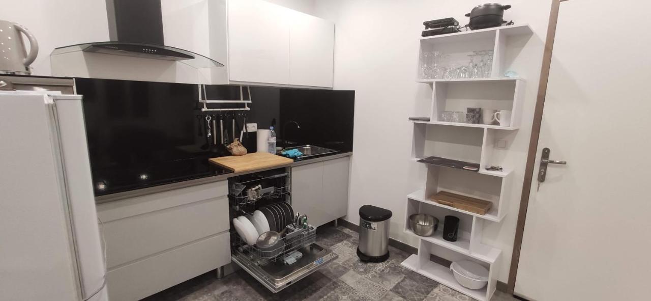 Joli Appartement Renove Avec Terrasse Brides-les-Bains Bagian luar foto