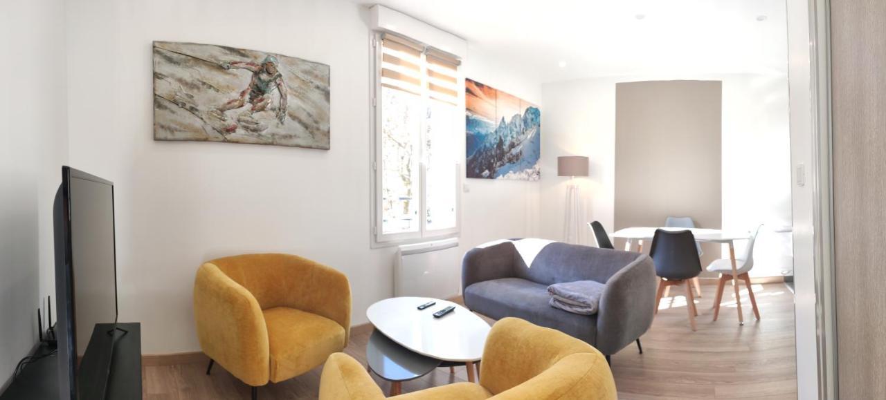 Joli Appartement Renove Avec Terrasse Brides-les-Bains Bagian luar foto