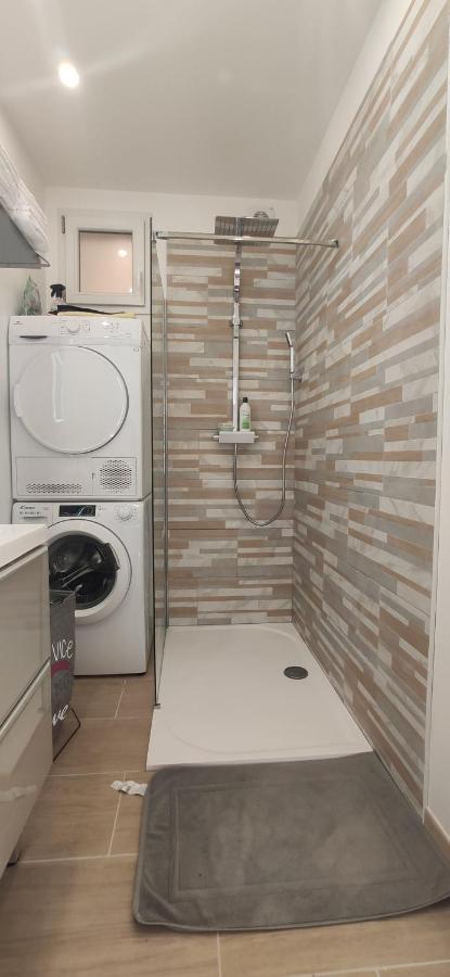 Joli Appartement Renove Avec Terrasse Brides-les-Bains Bagian luar foto